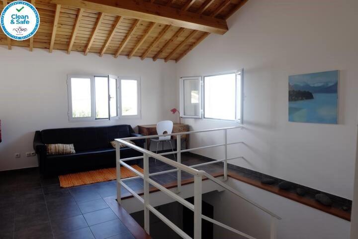 Casa Camarinhas Raal 542- Casa Partilhada *
